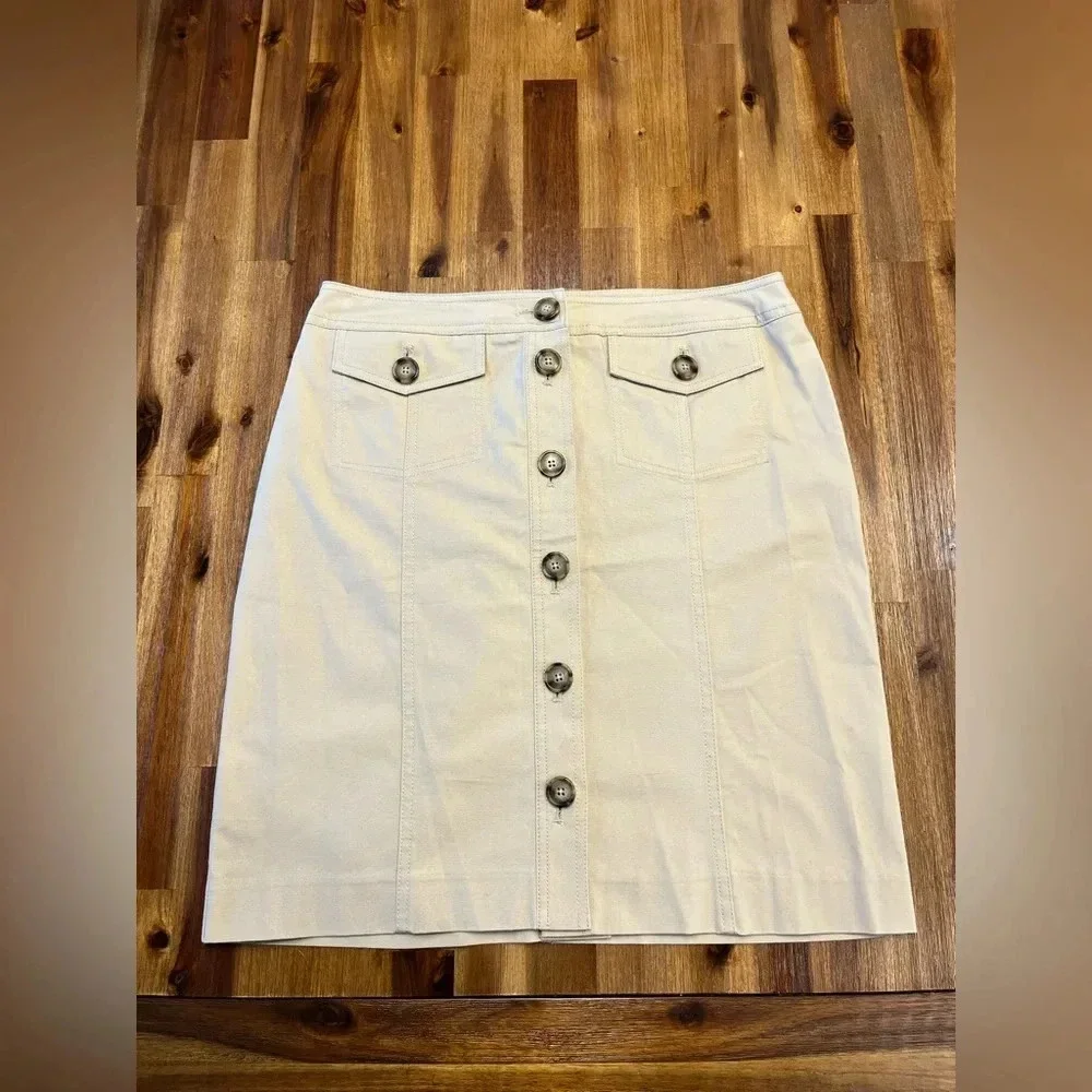 Jones New York sport tan khaki mini skirt, size 8 button front stretch - Picture 1 of 8